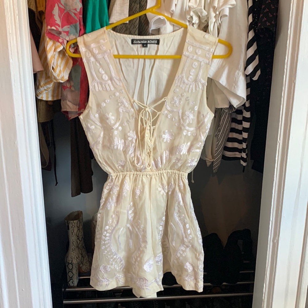 Embroidery detailed Cream Jumper